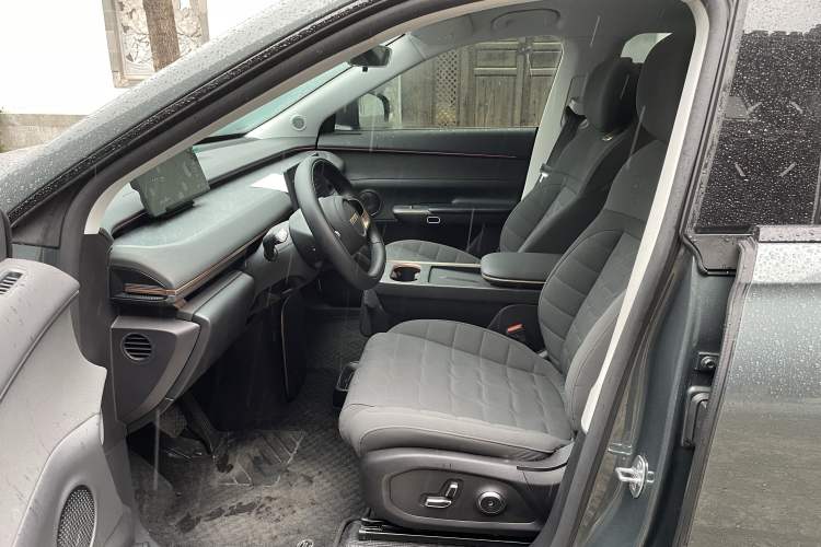 Used EXEED Star Era ET 2024 Range-Extended 200 Pro Interior 3