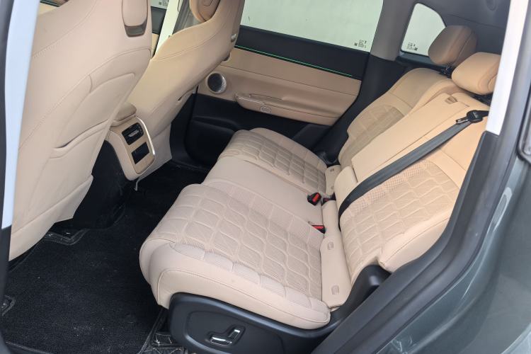 Used EXEED Star Era ET 2024 Range-Extended 200 Pro+ Interior 4