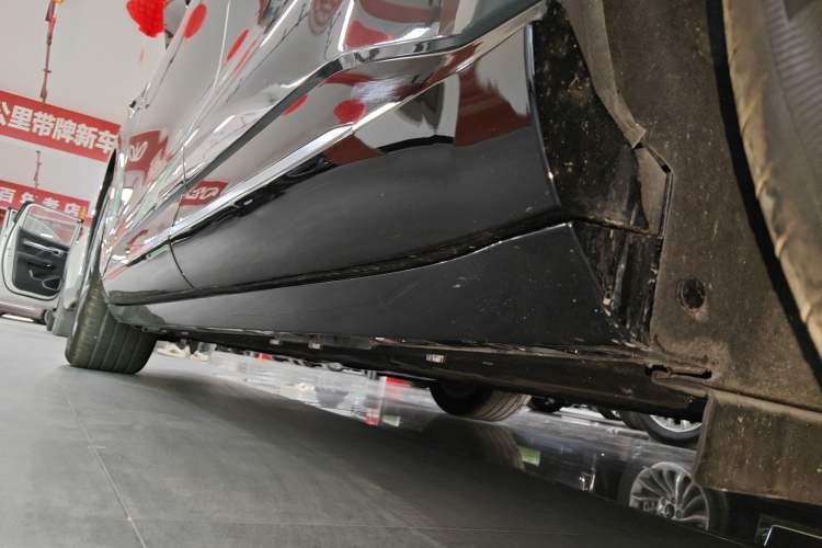 Used EXEED Star Era ET 2024 Pure Electric 625 Pro Urban Intelligent Driving Edition Left Side Sill