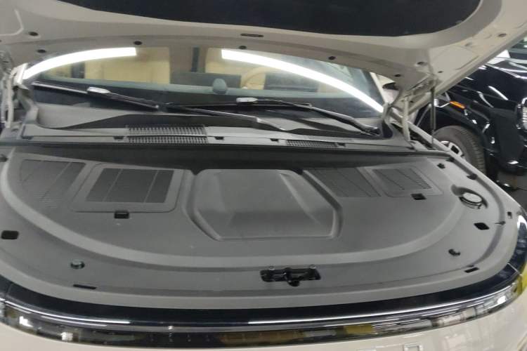 Used EXEED Star Era ET 2024 Extended-Range 240 Ultra All-Wheel Drive Engine Bay