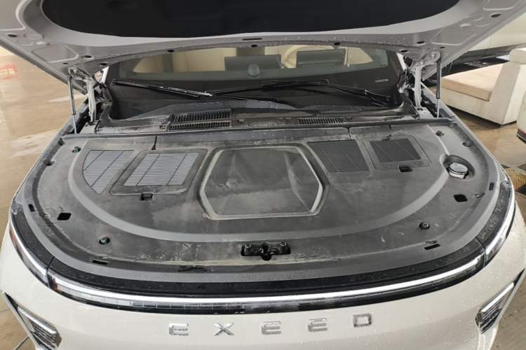 Used EXEED Star Era ET 2024 Extended-Range 240 Ultra All-Wheel Drive Engine Bay