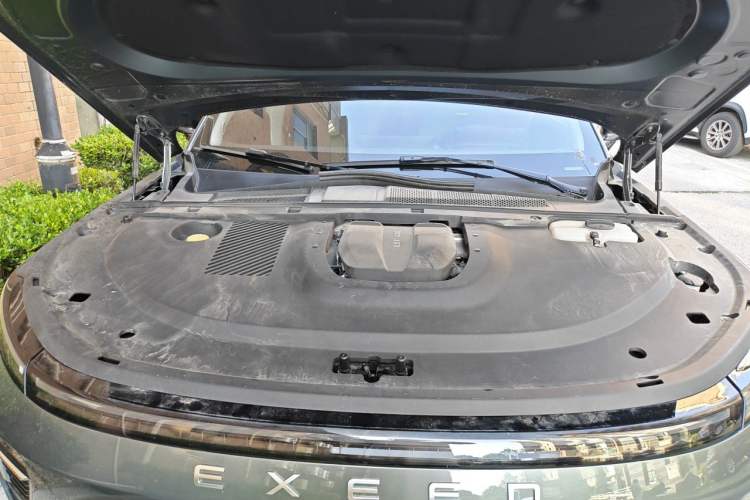 Used EXEED Star Era ET 2024 Range-Extended 200 Pro+ Engine Bay