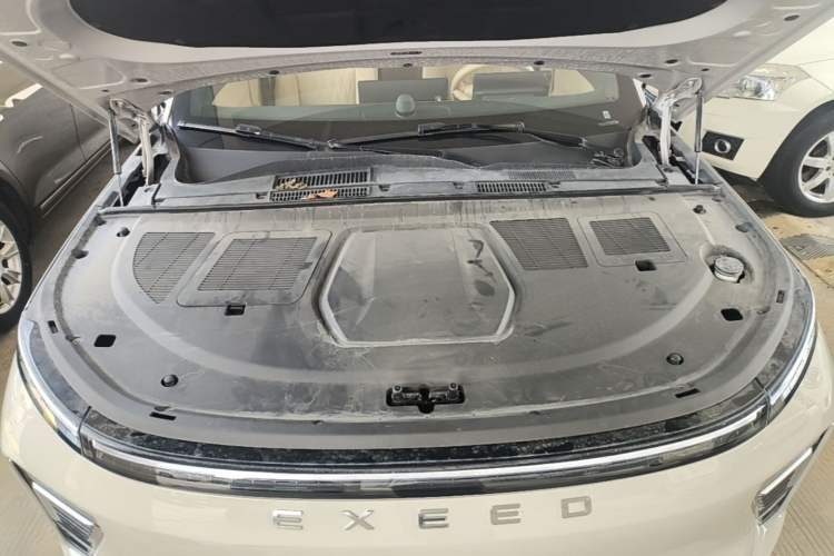 Used EXEED Star Era ET 2024 Extended-Range 240 Ultra All-Wheel Drive Engine Bay