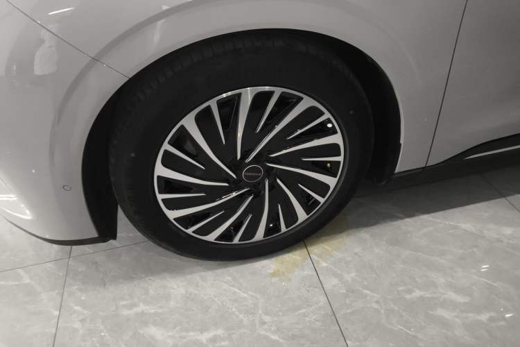 Used EXEED Star Era ET 2024 Extended-Range 240 Ultra All-Wheel Drive Exterior 3