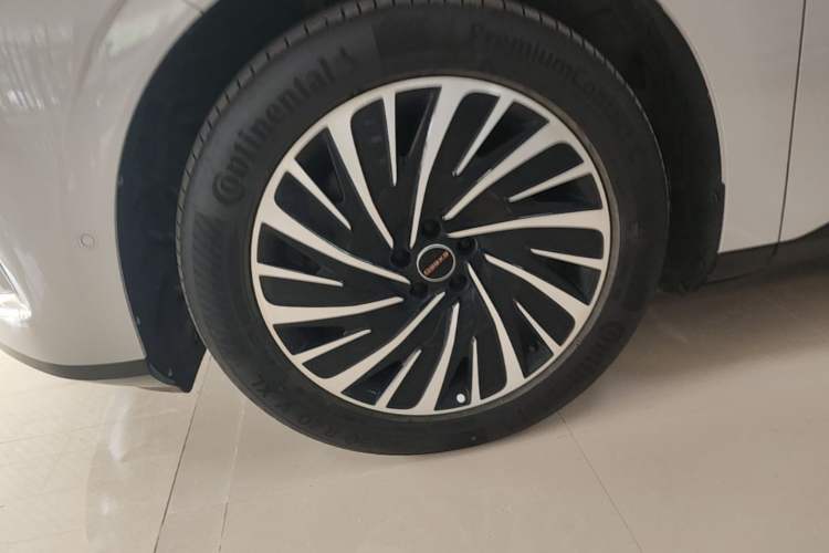 Used EXEED Star Era ET 2024 Extended-Range 240 Ultra All-Wheel Drive Exterior 4