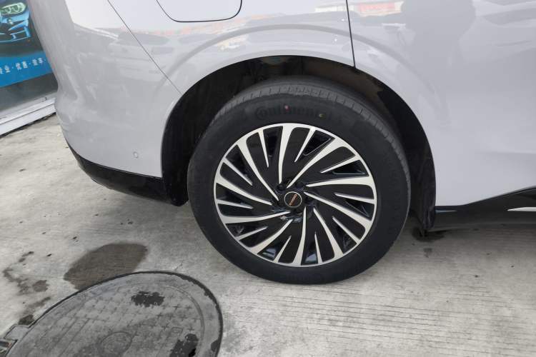 Used EXEED Star Era ET 2024 Extended-Range 240 Ultra All-Wheel Drive Exterior 4