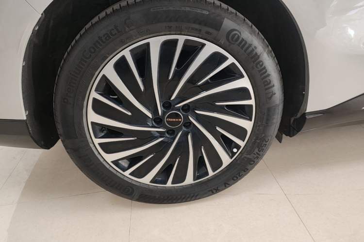 Used EXEED Star Era ET 2024 Extended-Range 240 Ultra All-Wheel Drive Exterior 5
