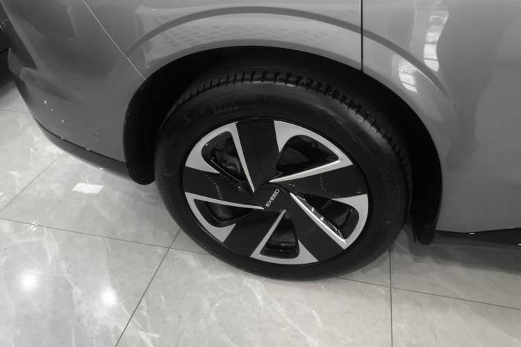 Used EXEED Star Era ET 2024 Range-Extended 200 Pro Exterior 8
