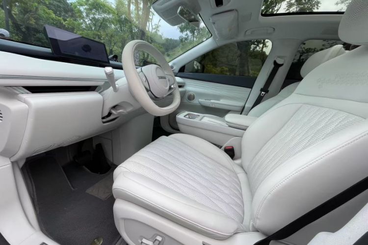 Used EXEED Star Era ET 2024 Range-Extended 240 Max All-Wheel Drive Interior 2