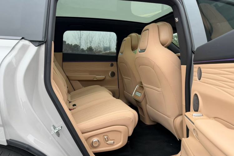 Used EXEED Star Era ET 2024 Extended-Range 240 Ultra All-Wheel Drive Interior 5