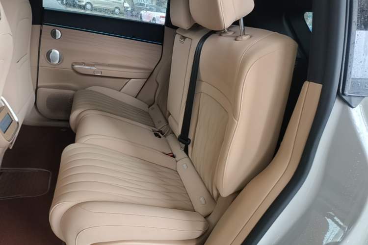 Used EXEED Star Era ET 2024 Extended-Range 240 Ultra All-Wheel Drive Left Rear Seat