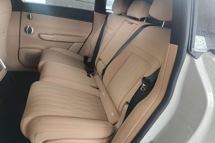 Used EXEED Star Era ET 2024 Extended-Range 240 Ultra All-Wheel Drive Left Rear Seat
