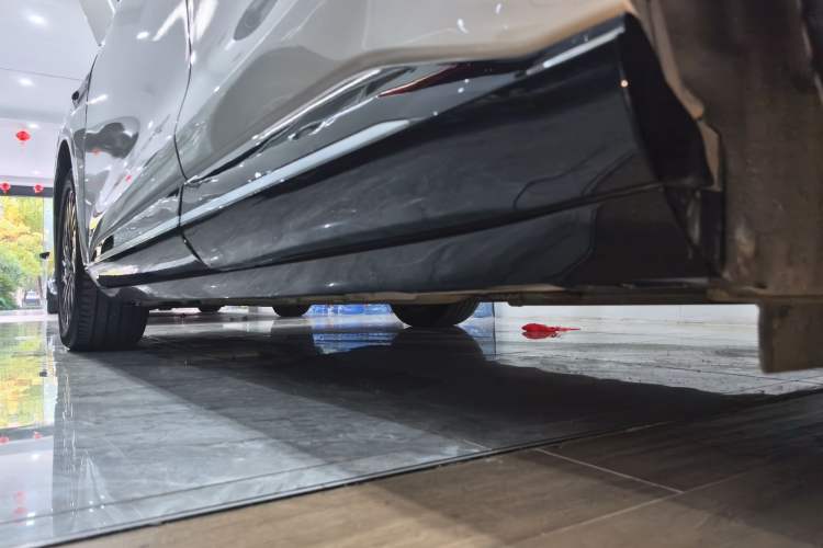 Used EXEED Star Era ET 2024 Extended-Range 240 Ultra All-Wheel Drive Left Side Sill