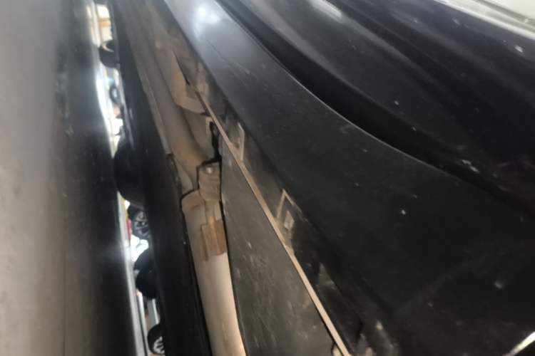 Used EXEED Star Era ET 2024 Extended-Range 240 Ultra All-Wheel Drive Left Side Sill