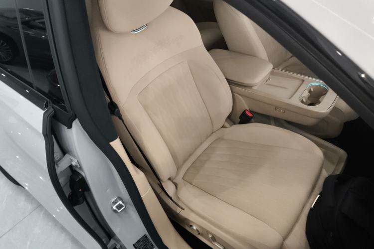 Used EXEED Star Era ET 2024 Extended-Range 240 Ultra All-Wheel Drive Right Front Seat
