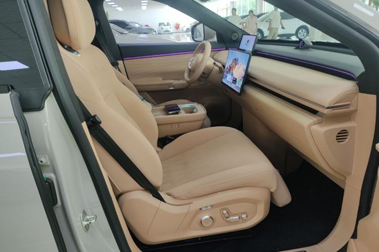 Used EXEED Star Era ET 2024 Extended-Range 240 Ultra All-Wheel Drive Right Front Seat