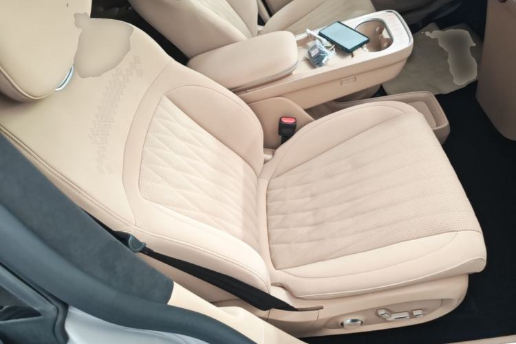 Used EXEED Star Era ET 2024 Extended-Range 240 Ultra All-Wheel Drive Right Front Seat