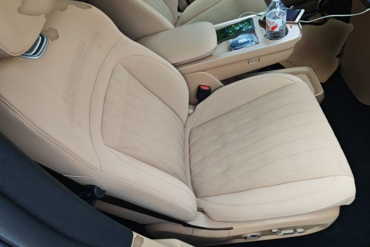 Used EXEED Star Era ET 2024 Extended-Range 240 Ultra All-Wheel Drive Right Front Seat