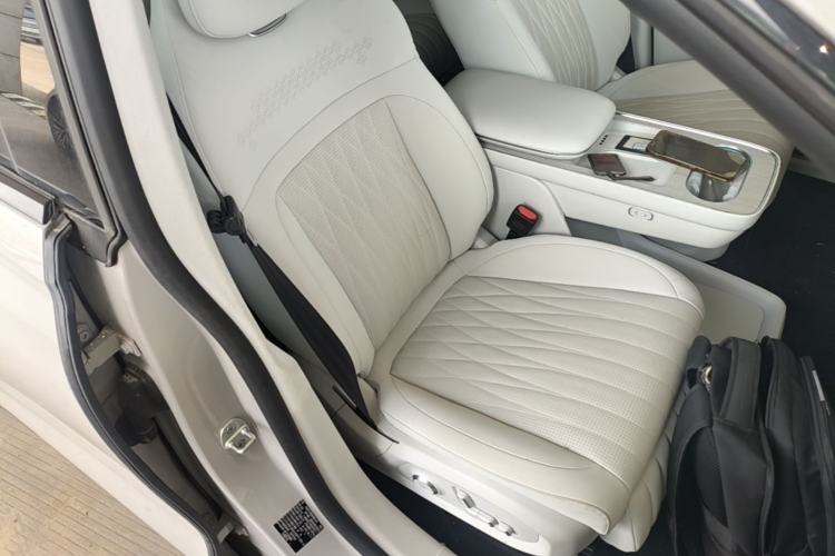 Used EXEED Star Era ET 2024 Extended-Range 240 Ultra All-Wheel Drive Right Front Seat
