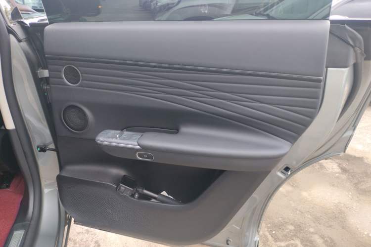 Used EXEED Star Era ET 2024 Extended-Range 240 Ultra All-Wheel Drive Right Rear Door Interior