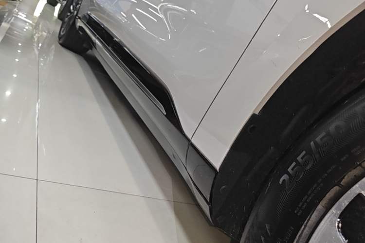 Used EXEED Star Era ET 2024 Extended-Range 240 Ultra All-Wheel Drive Right Side Sill