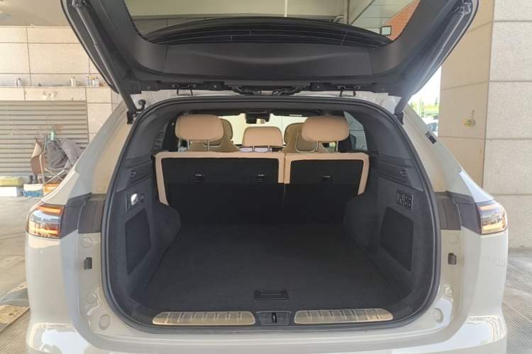 Used EXEED Star Era ET 2024 Extended-Range 240 Ultra All-Wheel Drive Trunk