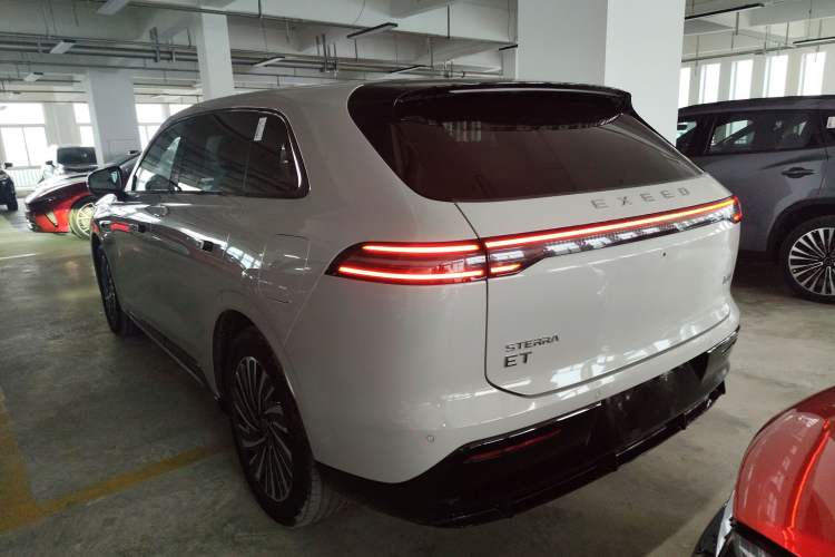 Used EXEED Star Era ET 2024 Extended-Range 240 Ultra All-Wheel Drive Exterior 2