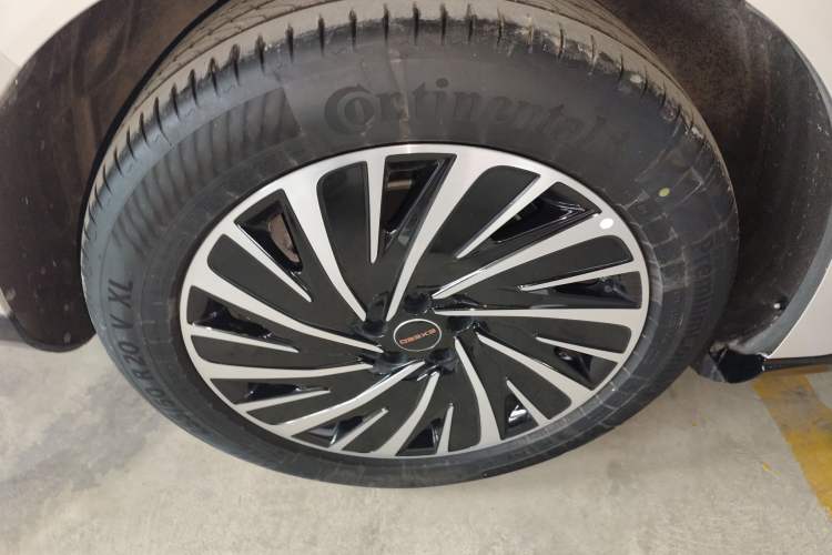 Used EXEED Star Era ET 2024 Extended-Range 240 Ultra All-Wheel Drive Exterior 5