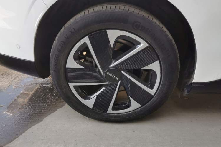 Used EXEED Star Era ET 2024 Range-Extended 200 Pro Exterior 8