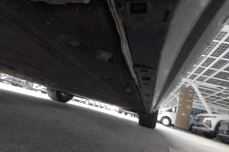 Used EXEED Star Era ET 2024 Pure Electric 540 Pro All-Wheel-Drive Version Right Side Sill