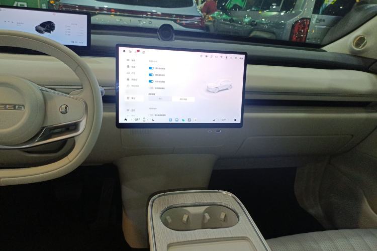 Used EXEED Star Era ET 2025 Extended-Range 240 Max All-Wheel Drive Urban Advanced Driver Assistance Audio And AC Panel