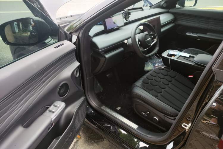 Used EXEED Star Era ET 2025 Extended-Range 265 Pro Two-Wheel Drive High-Speed Driver Assistance Driver Seat