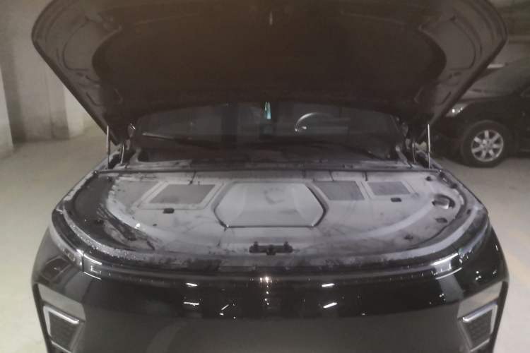 Used EXEED Star Era ET 2025 Range-Extended 240 Pro All-Wheel Drive High-Speed Driver Assistance Engine Bay