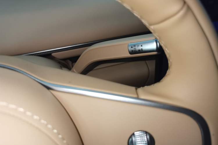 Used EXEED Star Era ET 2025 Range-Extended 240 Pro All-Wheel Drive High-Speed Driver Assistance Gear Lever