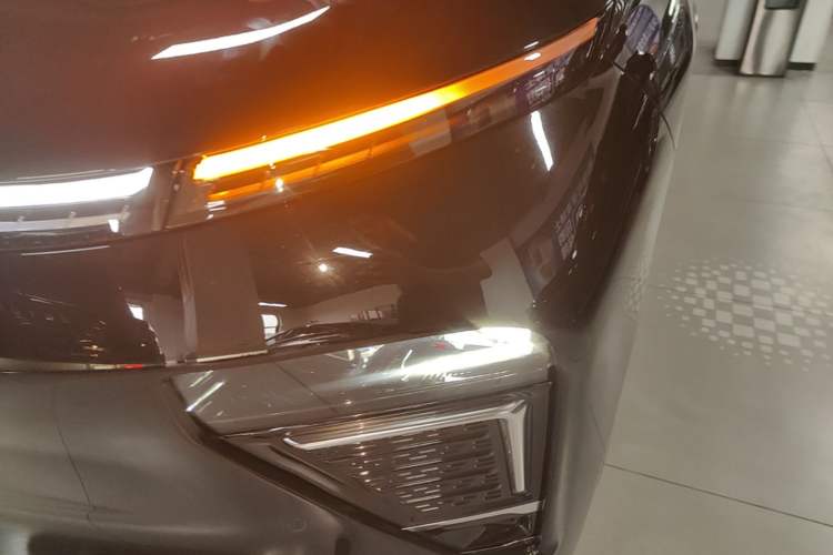 Used EXEED Star Era ET 2025 Extended-Range 240 Max All-Wheel Drive Urban Advanced Driver Assistance Left Front Headlight