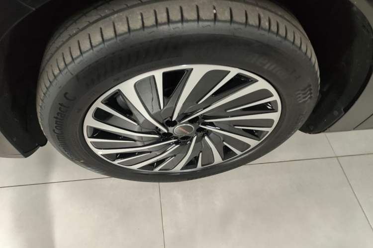 Used EXEED Star Era ET 2025 Extended-Range 240 Max All-Wheel Drive Urban Advanced Driver Assistance Left Front Wheel Hub