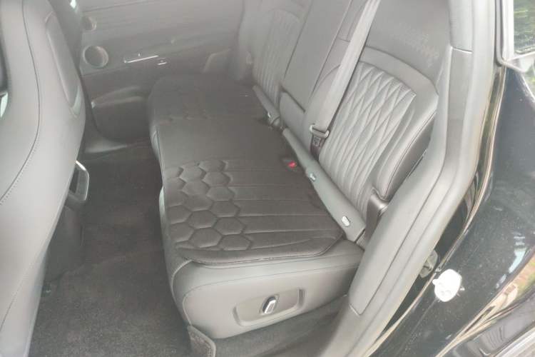 Used EXEED Star Era ET 2025 Extended-Range 265 Pro Two-Wheel Drive High-Speed Driver Assistance Left Rear Seat