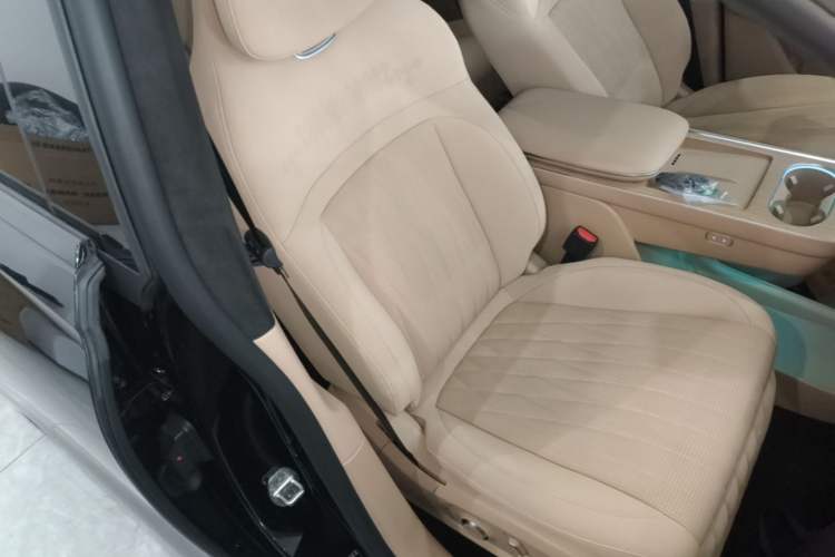 Used EXEED Star Era ET 2025 Extended-Range 240 Max All-Wheel Drive Urban Advanced Driver Assistance Right Front Seat