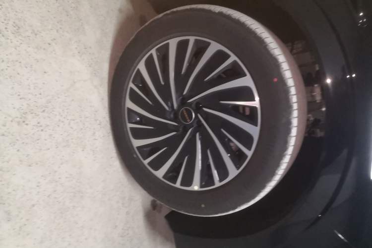 Used EXEED Star Era ET 2025 Range-Extended 240 Pro All-Wheel Drive High-Speed Driver Assistance Right Front Wheel Hub