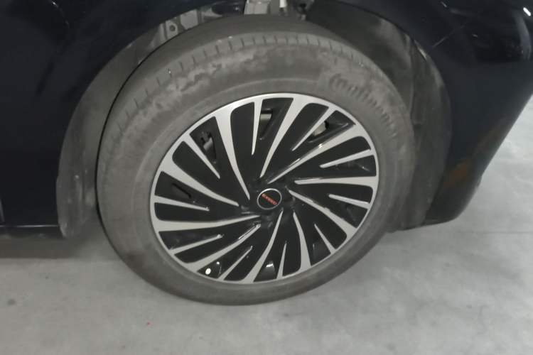 Used EXEED Star Era ET 2025 Extended-Range 265 Pro Two-Wheel Drive High-Speed Driver Assistance Right Front Wheel Hub