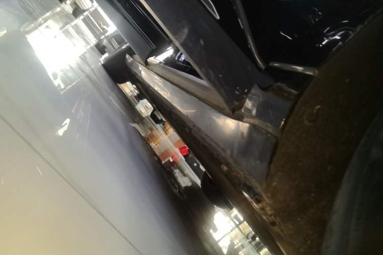 Used EXEED Star Era ET 2025 Extended-Range 240 Max All-Wheel Drive Urban Advanced Driver Assistance Right Side Sill