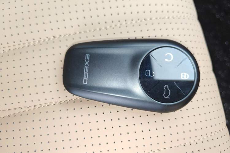 Used EXEED Star Era ET 2025 Extended-Range 265 Pro Two-Wheel Drive High-Speed Driver Assistance Vehicle Key