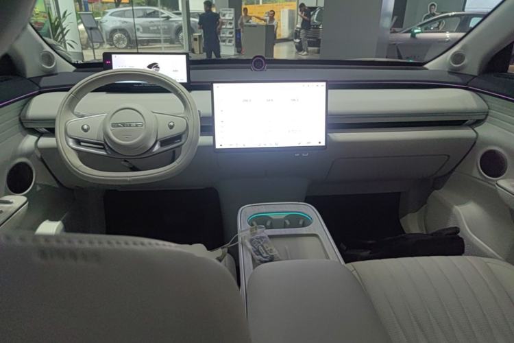 Used EXEED Star Era ET 2025 Extended-Range 265 Max Two-Wheel Drive Urban Advanced Driver Assistance Center Console