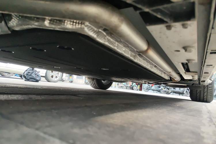 Used EXEED Star Era ET 2025 Extended-Range 265 Pro Two-Wheel Drive High-Speed Driver Assistance Chassis Front Left