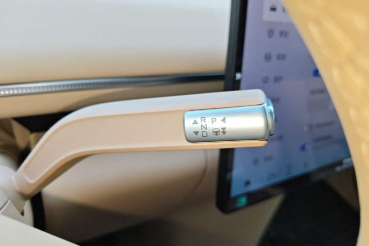 Used EXEED Star Era ET 2025 Extended-Range 265 Pro Two-Wheel Drive High-Speed Driver Assistance Gear Lever