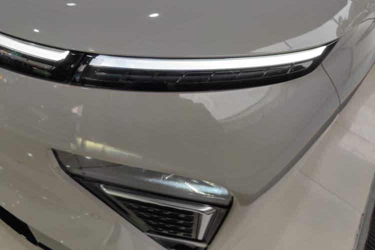 Used EXEED Star Era ET 2025 Extended-Range 240 Max All-Wheel Drive Urban Advanced Driver Assistance Left Front Headlight