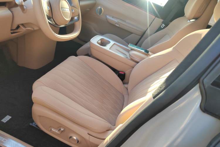 Used EXEED Star Era ET 2025 Extended-Range 240 Max All-Wheel Drive Urban Advanced Driver Assistance Left Front Seat