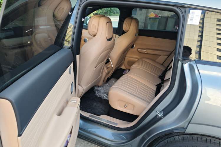 Used EXEED Star Era ET 2025 Extended-Range 265 Pro Two-Wheel Drive High-Speed Driver Assistance Left Rear Seat