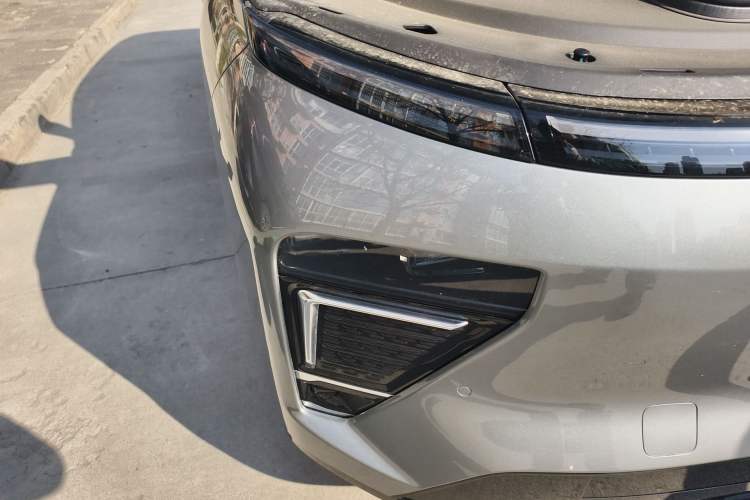 Used EXEED Star Era ET 2025 Pure Electric 760 Max Two-Wheel Drive Urban Advanced Driver Assistance System Right Front Headlight