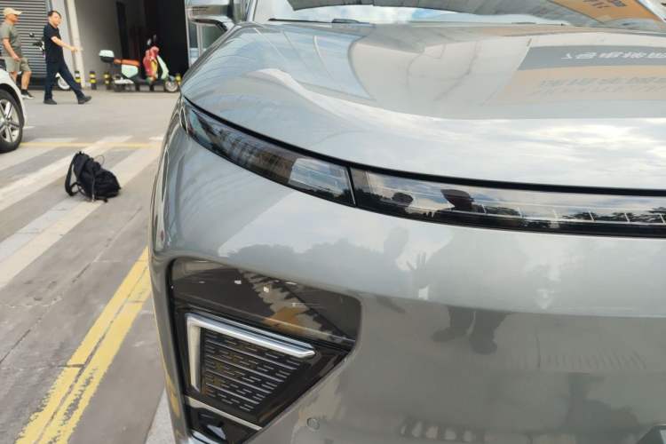 Used EXEED Star Era ET 2025 Extended-Range 265 Pro Two-Wheel Drive High-Speed Driver Assistance Right Front Headlight